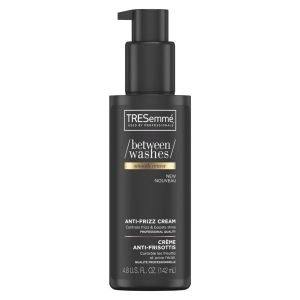 TRESemmé BETWEEN WASHES SMOOTH RENEW ANTI-FRIZZ CREAM